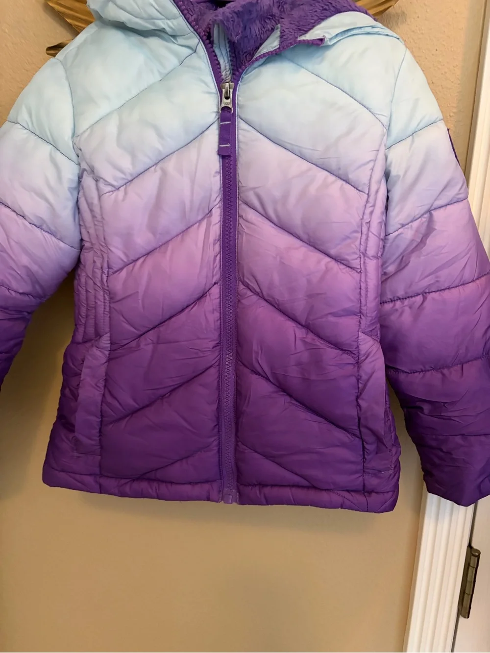 Snozu Girls Purple and Blue Ombrea Winter Puffer Ski Coat size 5 New Condition!
